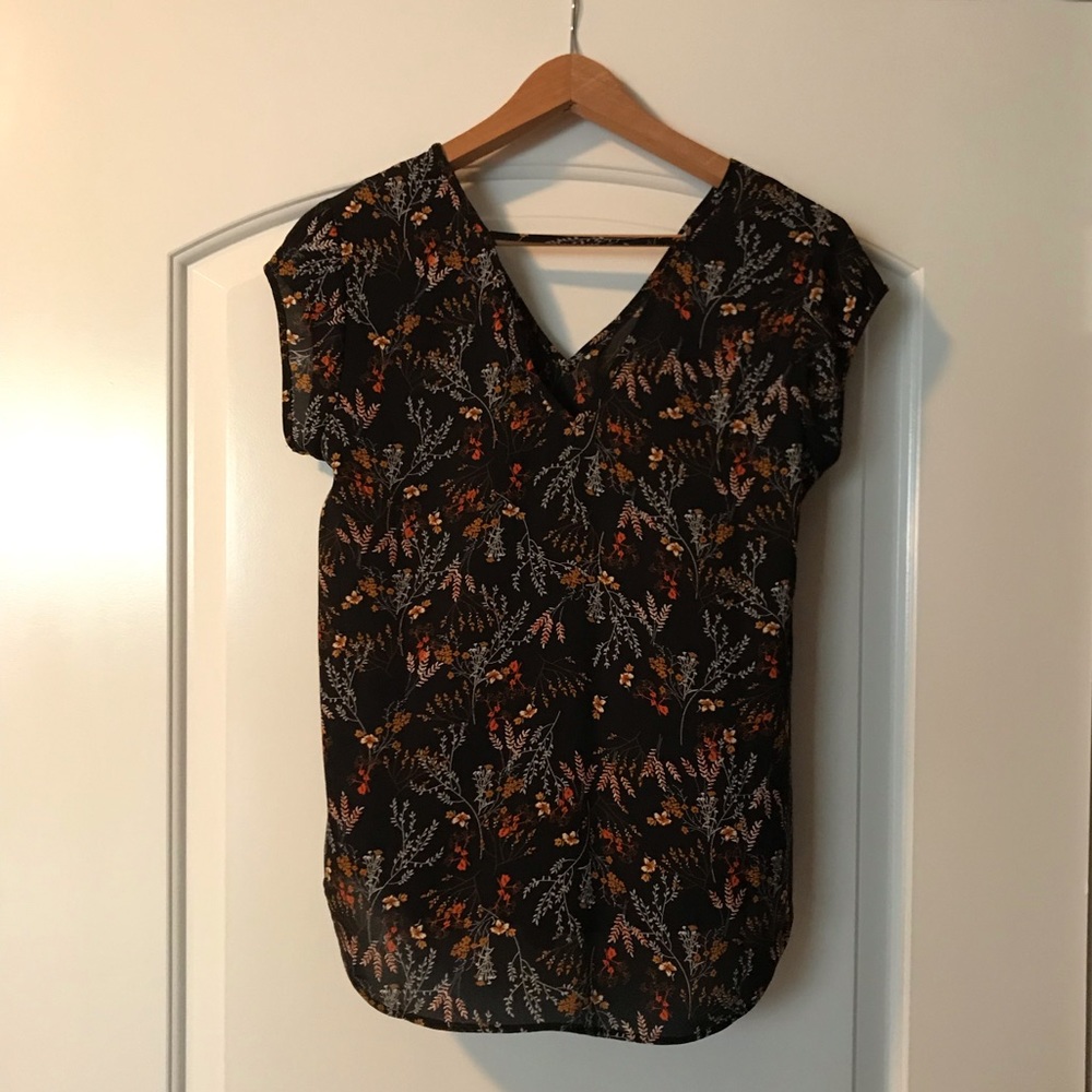 Fall floral blouse - Picture 2 of 3